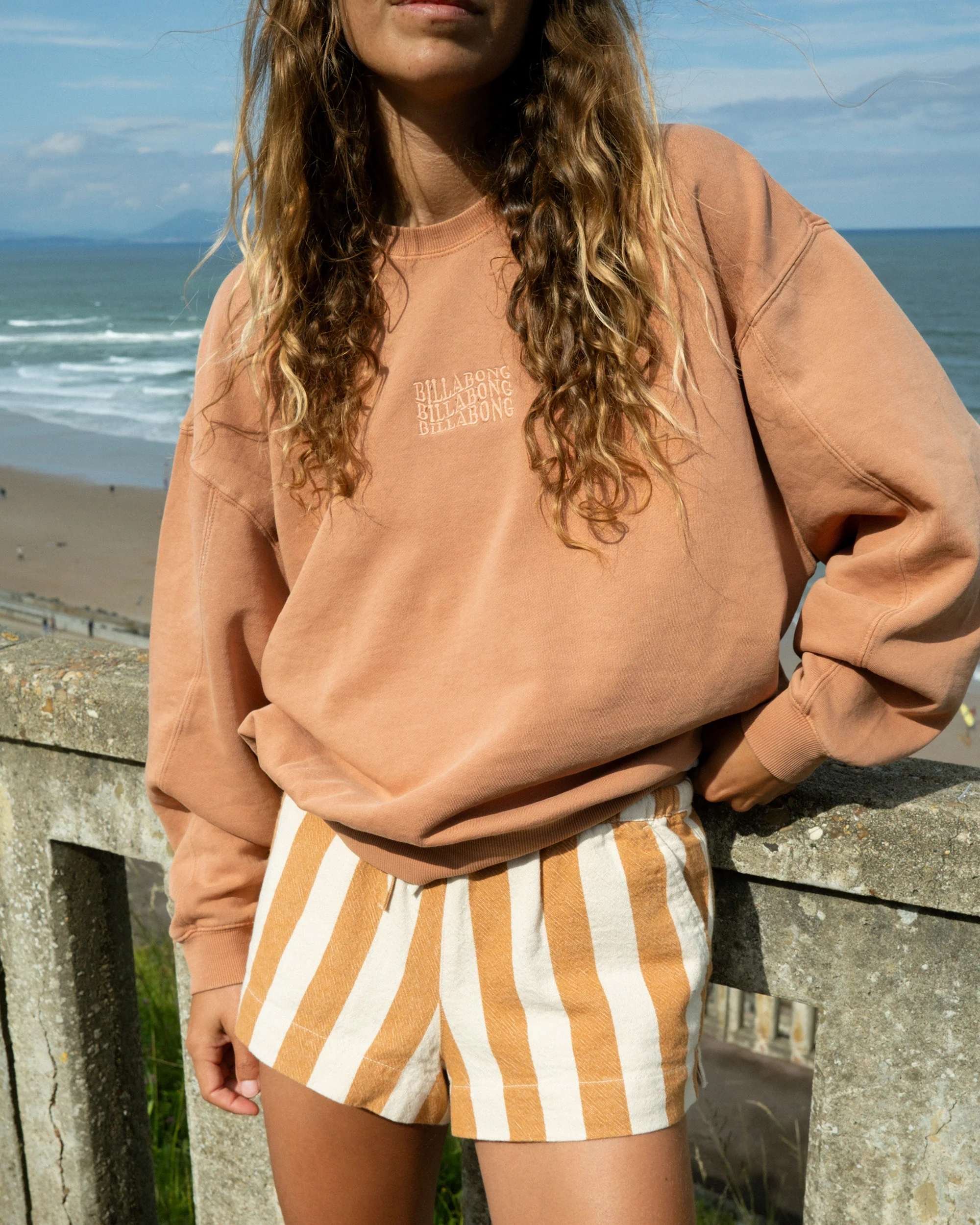 Bleached Out Kendal Crewneck Sweatshirt - Caramel Cafe - Image 2