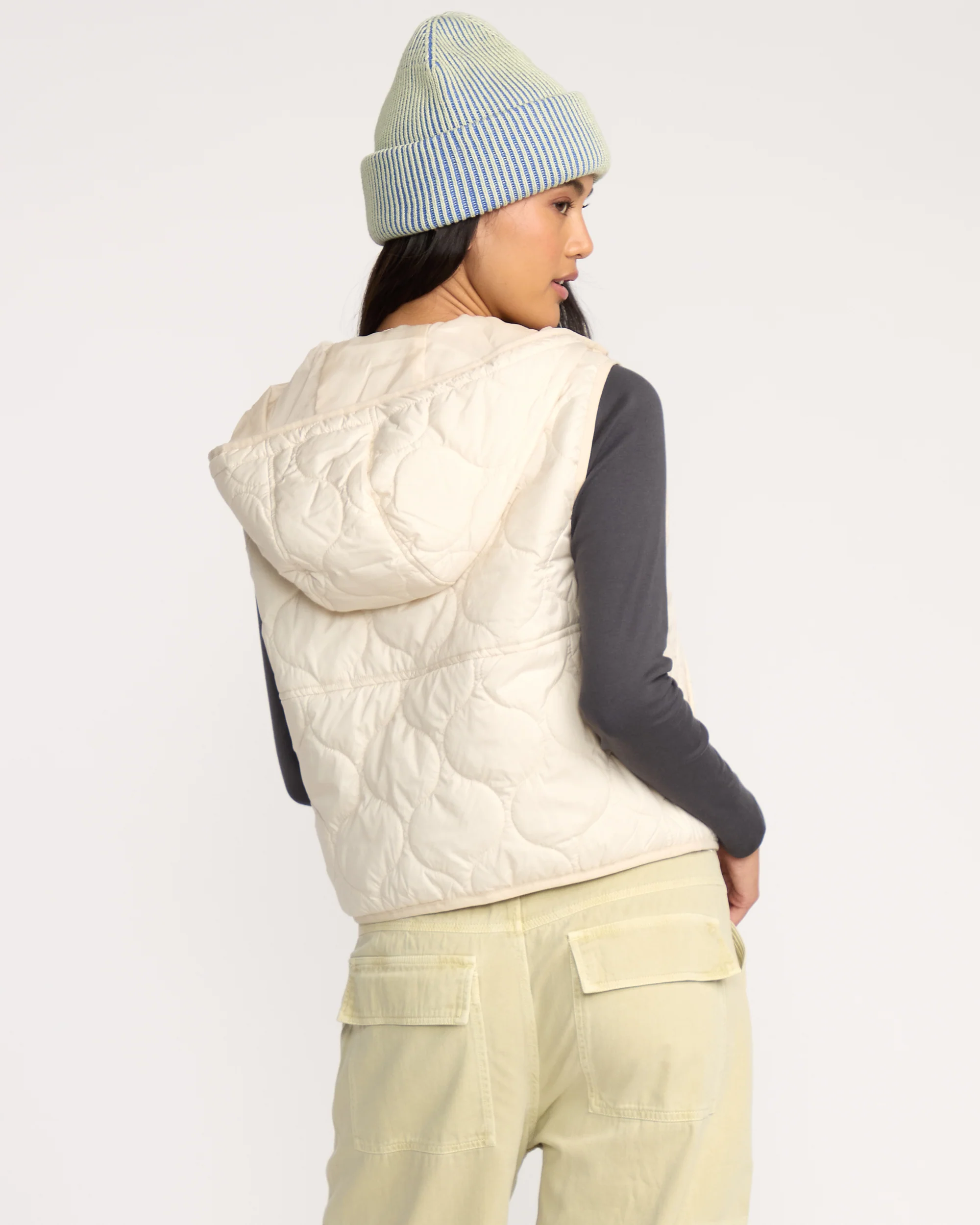 A/Div Cliffs Quilted Lightweight Vest - Whitecap - Image 5