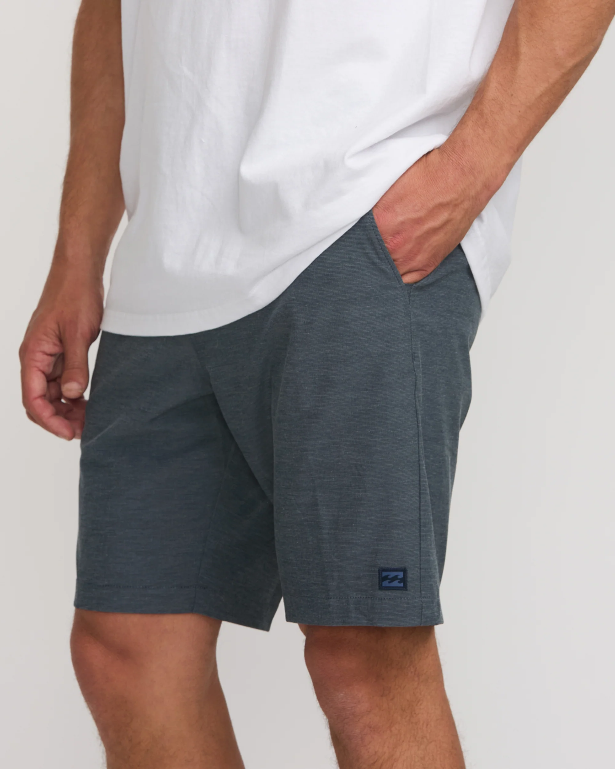 Crossfire Submersible 19" Hybrid Shorts - Navy - Image 5