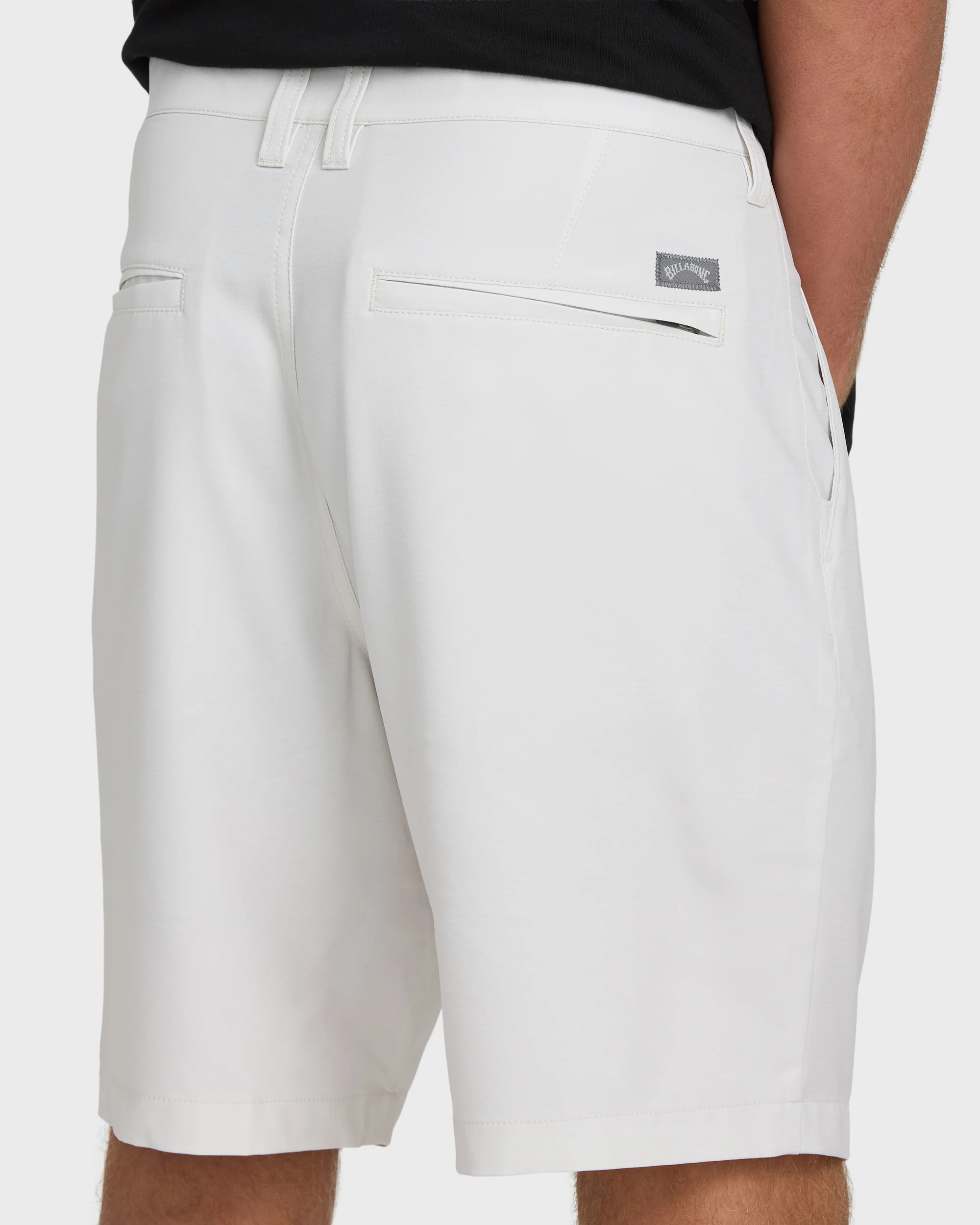 Crossfire Submersible 19" Hybrid Shorts - Fog Gray - Image 5