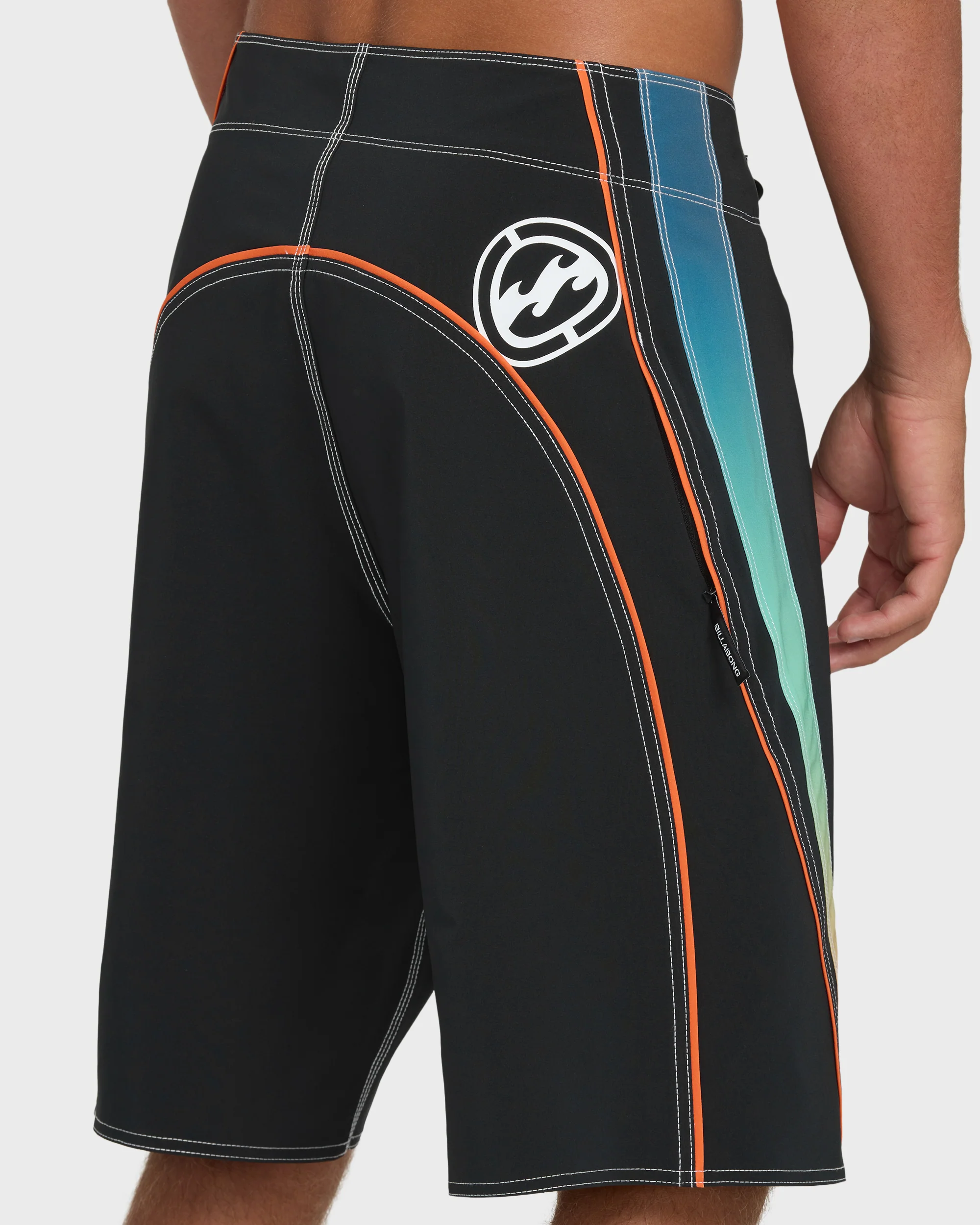 Fluid 2K Pro 21" Boardshorts - Black - Image 5