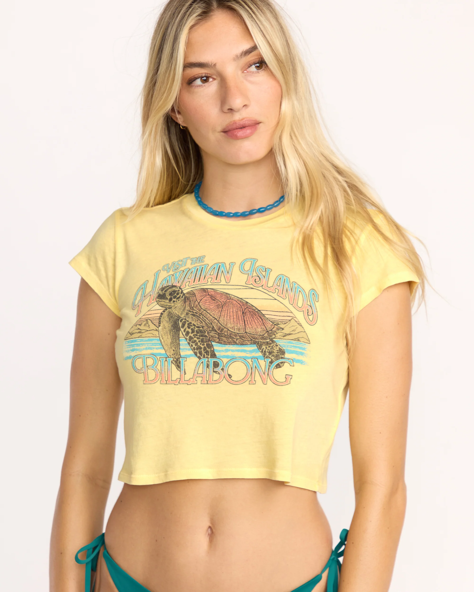 Going On Vacay T-Shirt - Retro Yellow - Image 4