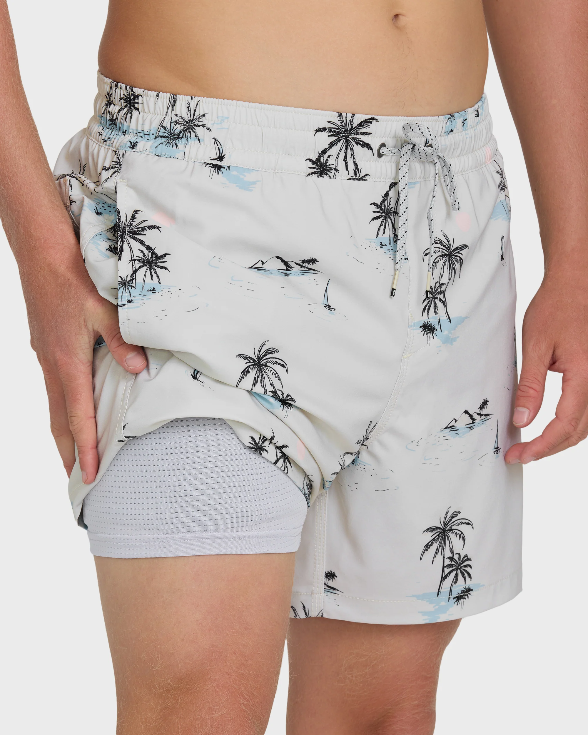Lineup Layback 16" Trunks - Fog Gray - Image 6