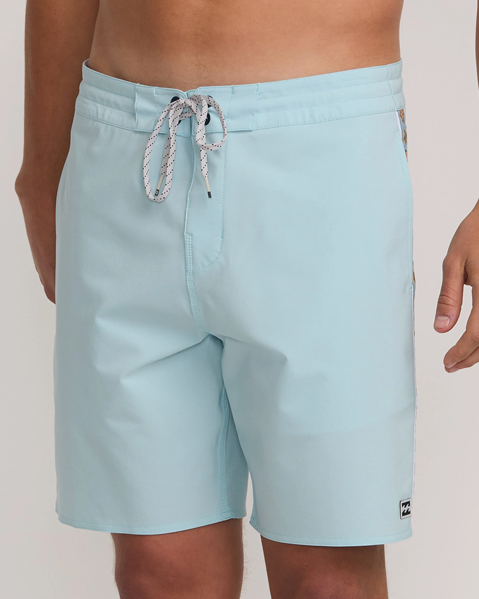 Wategos Lo Tide 19" Boardshorts - Dusty Blue - Image 7